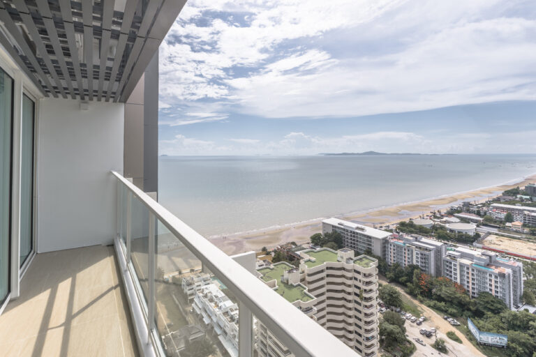 family-2-bedroom-residence-ocean-view-luxurious-pattaya