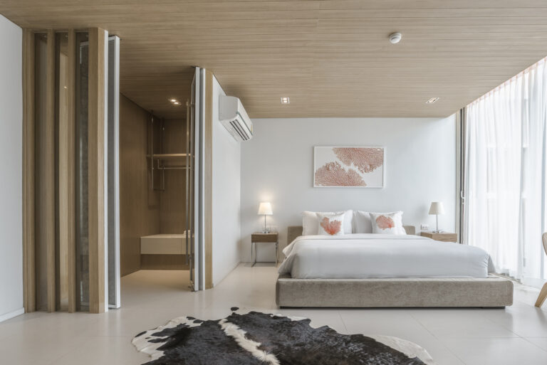pattaya-family-residence-pool-villa-3-bedroom-friend