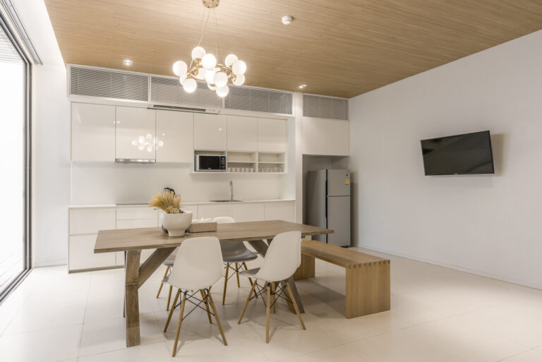pool-residence-3-bedroom-villa-family-friend-pattaya