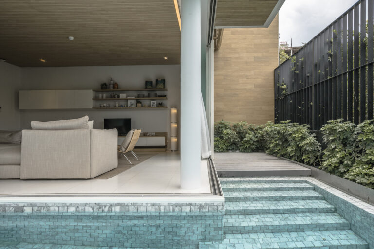 villa-family-pool-pattaya-residence-friend-3-bedroom
